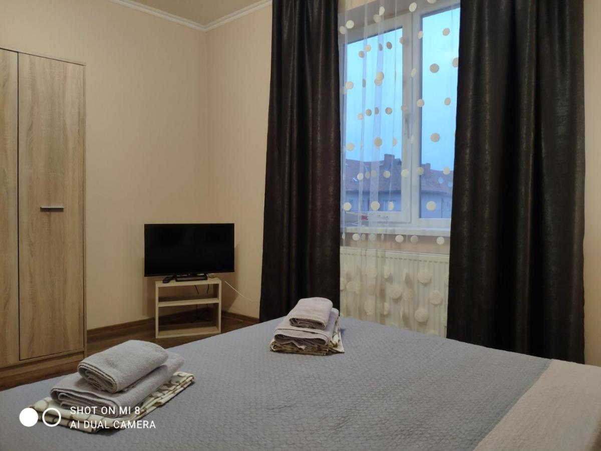 Apartments Domovik Мостова 5 Кв 44 Mukacheve Exterior photo