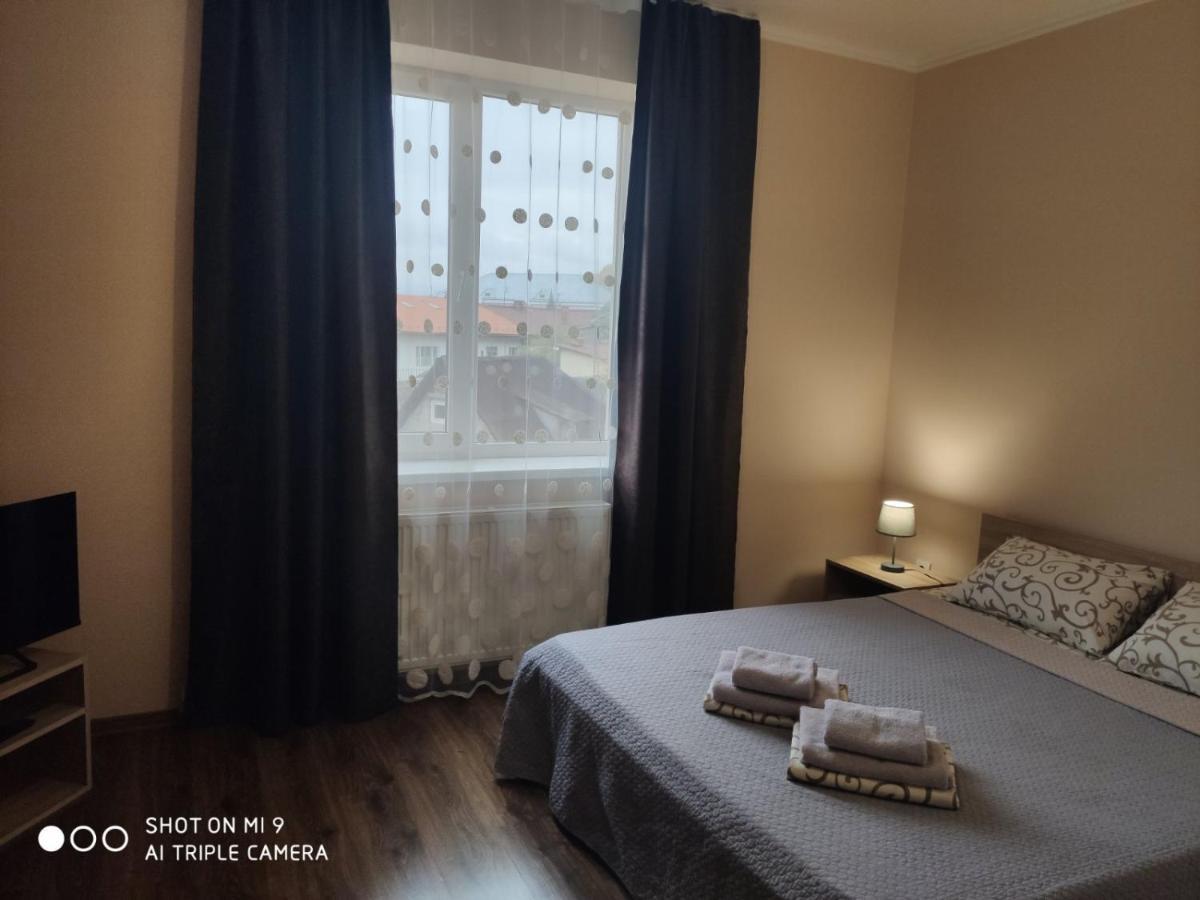 Apartments Domovik Мостова 5 Кв 44 Mukacheve Exterior photo